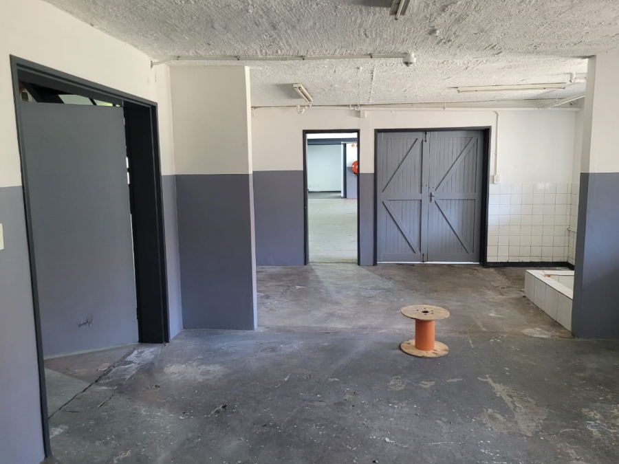 To Let Commercial Property for Rent in Paarden Eiland Western Cape